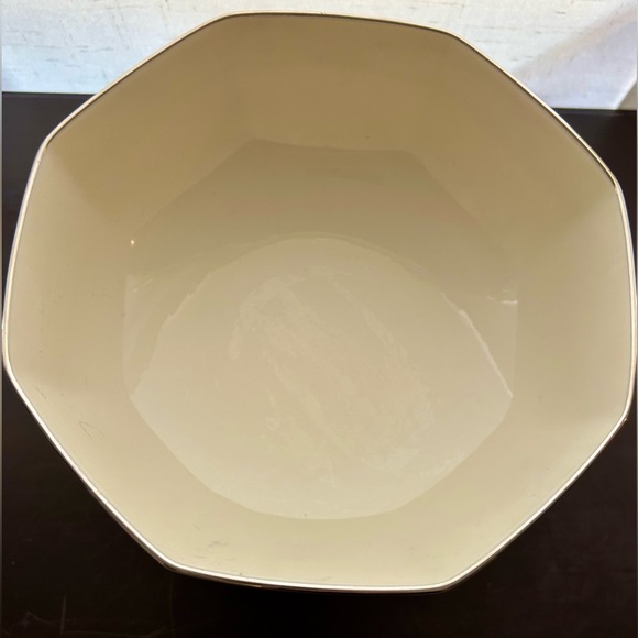 Lenox, “Charleston” pattern, octagon shaped, serving bowl. 7.75” - Picture 4 of 9